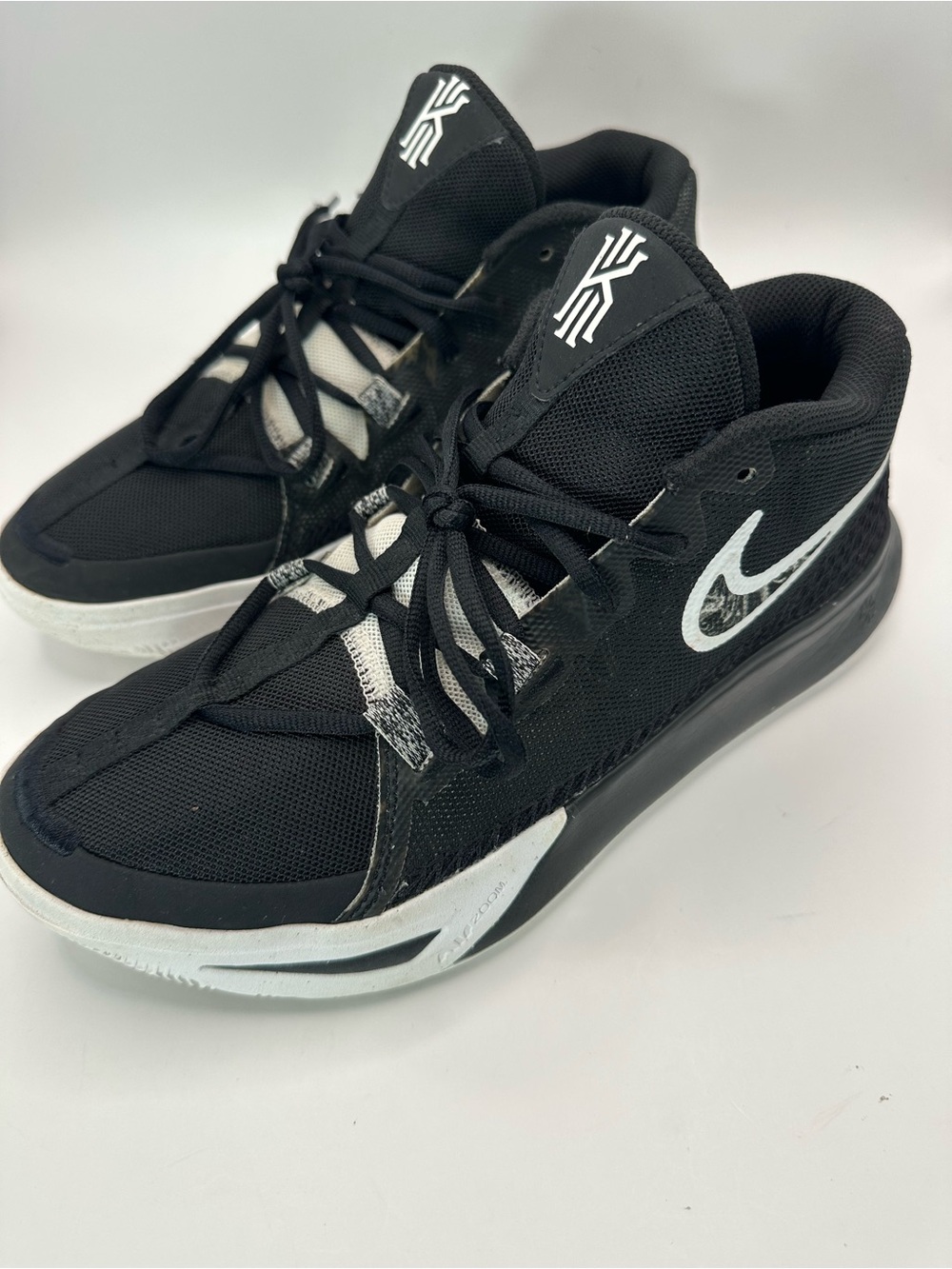 Nike Kyrie Flytrap 6 Black White Athletic Shoes Men's DM1125-001 size 8